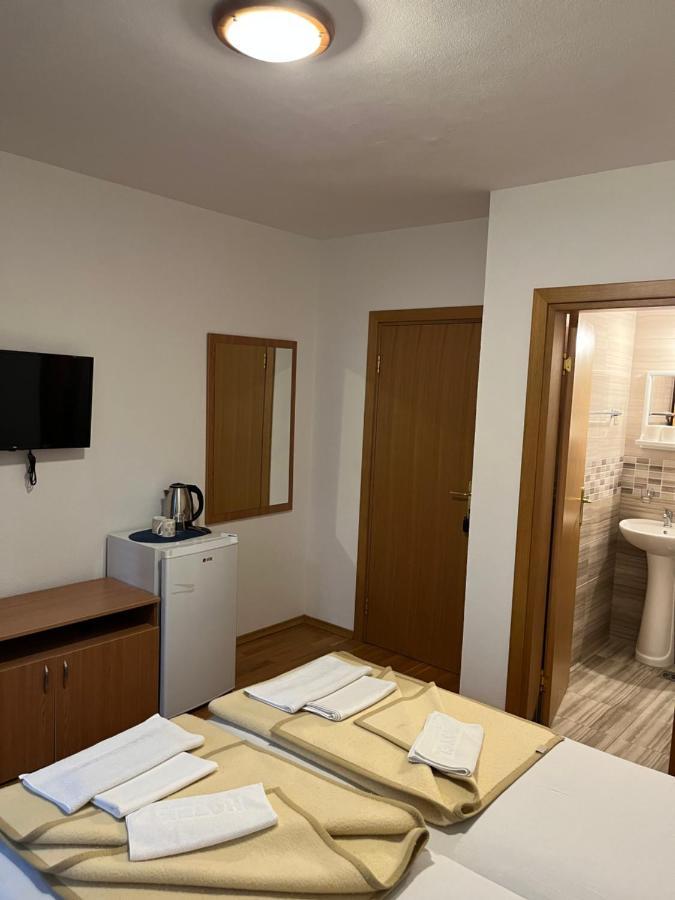 Goran I Jelena Zec Homestay Budva